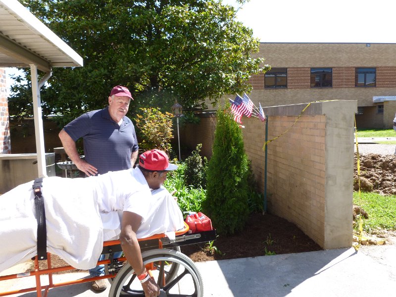 VA Garden April 2013 075